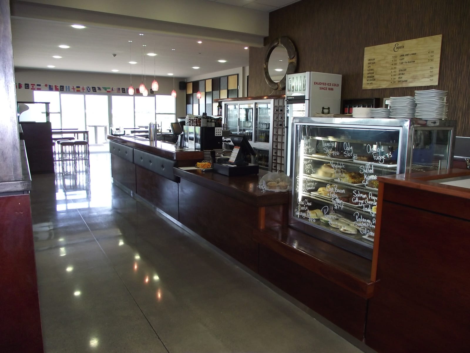 Larf'n Tiger Cafe & Bar photo 3