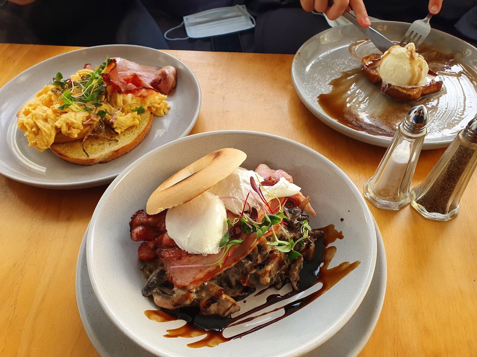 Raffles St Café