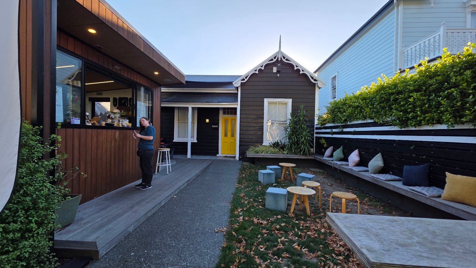 Aaruhi Espresso Cafe