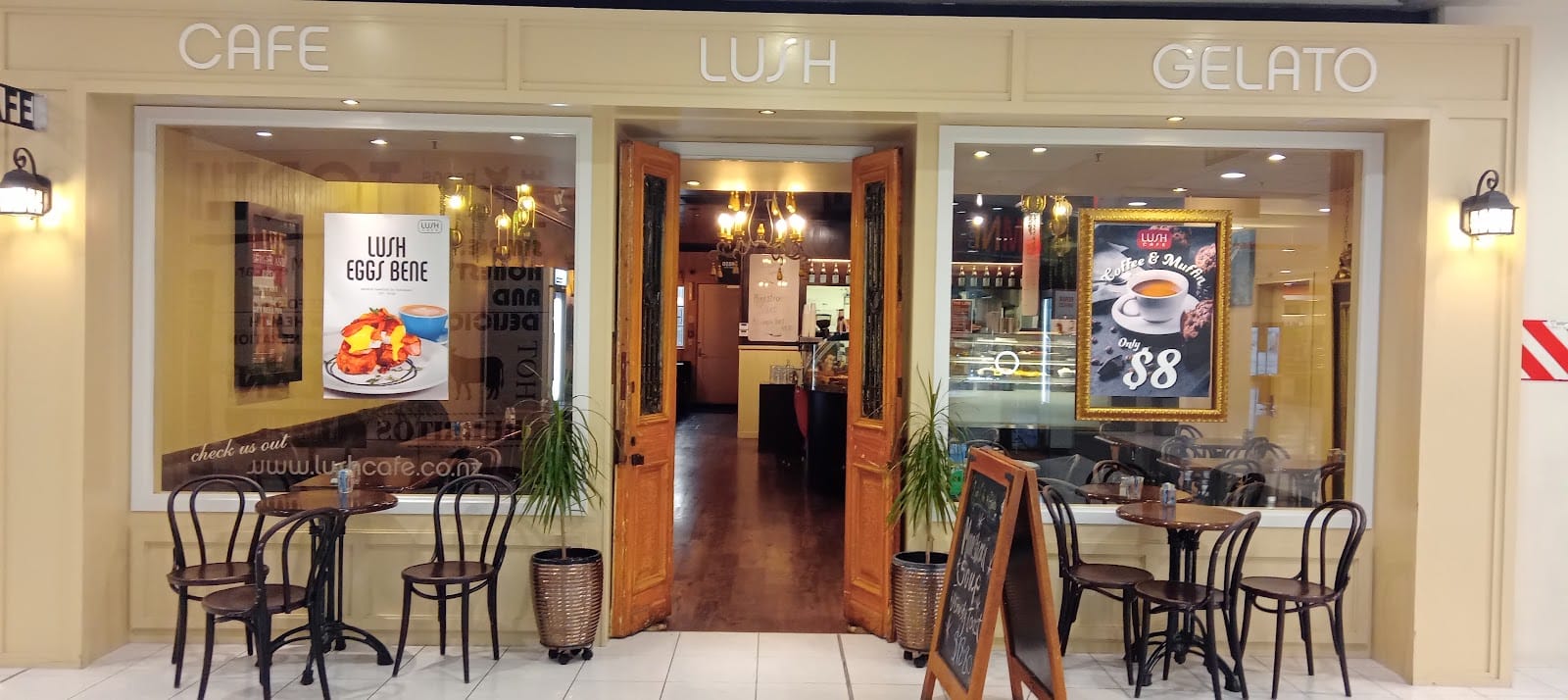 Lush Cafe & Gelato