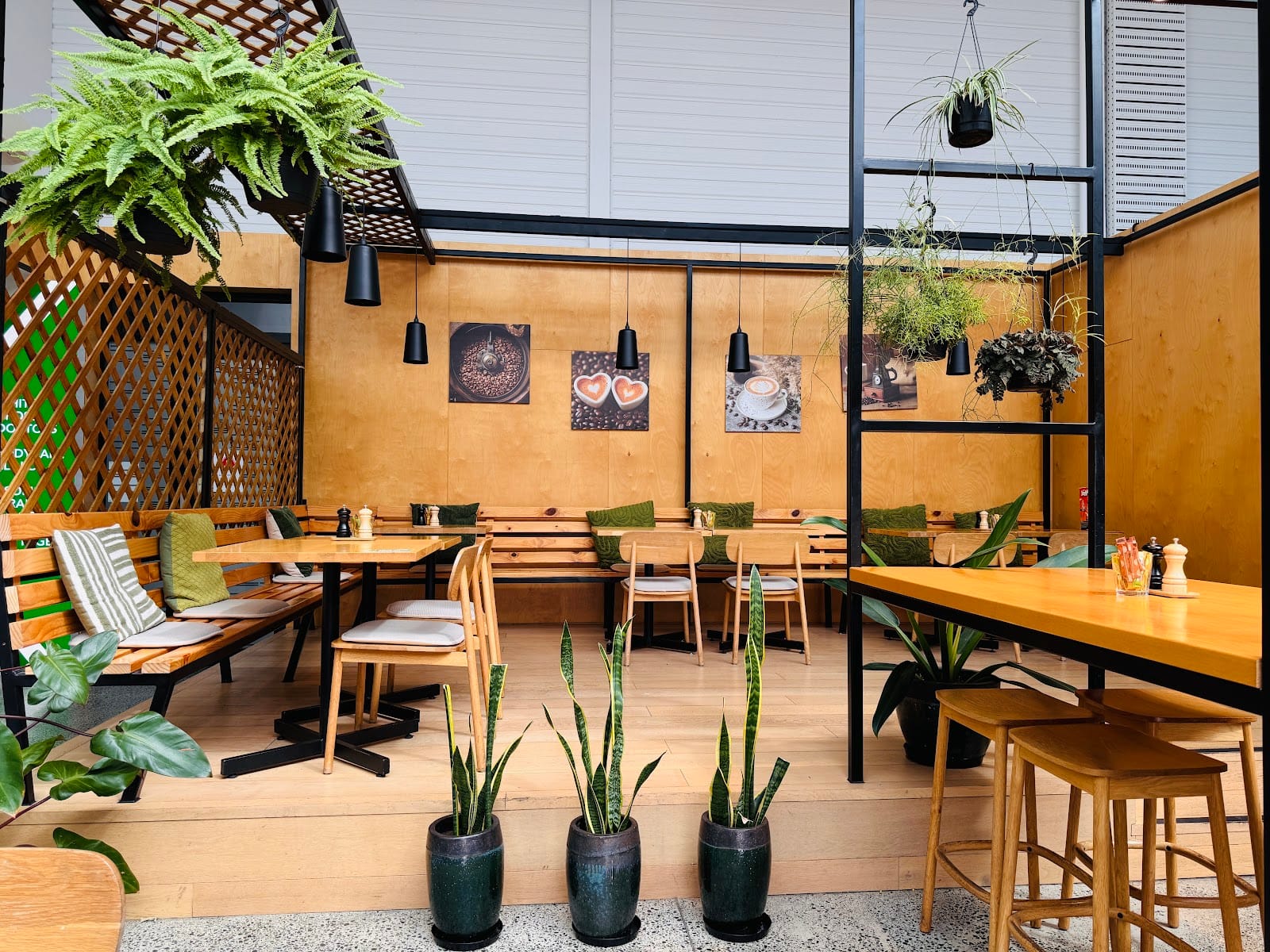 Beans n Bites Cafe Northcote