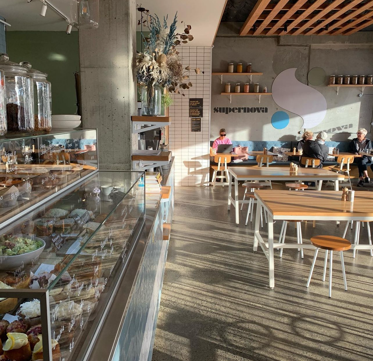 Supernova Cafe & Eatery