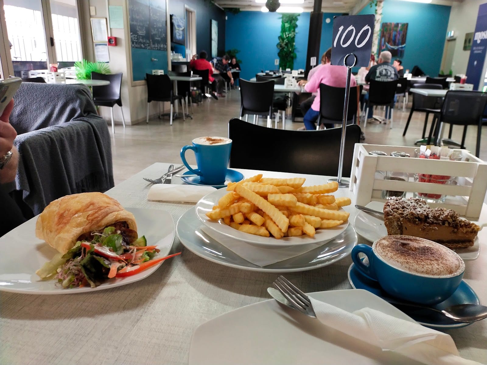 CAFE 116 at the Pillars