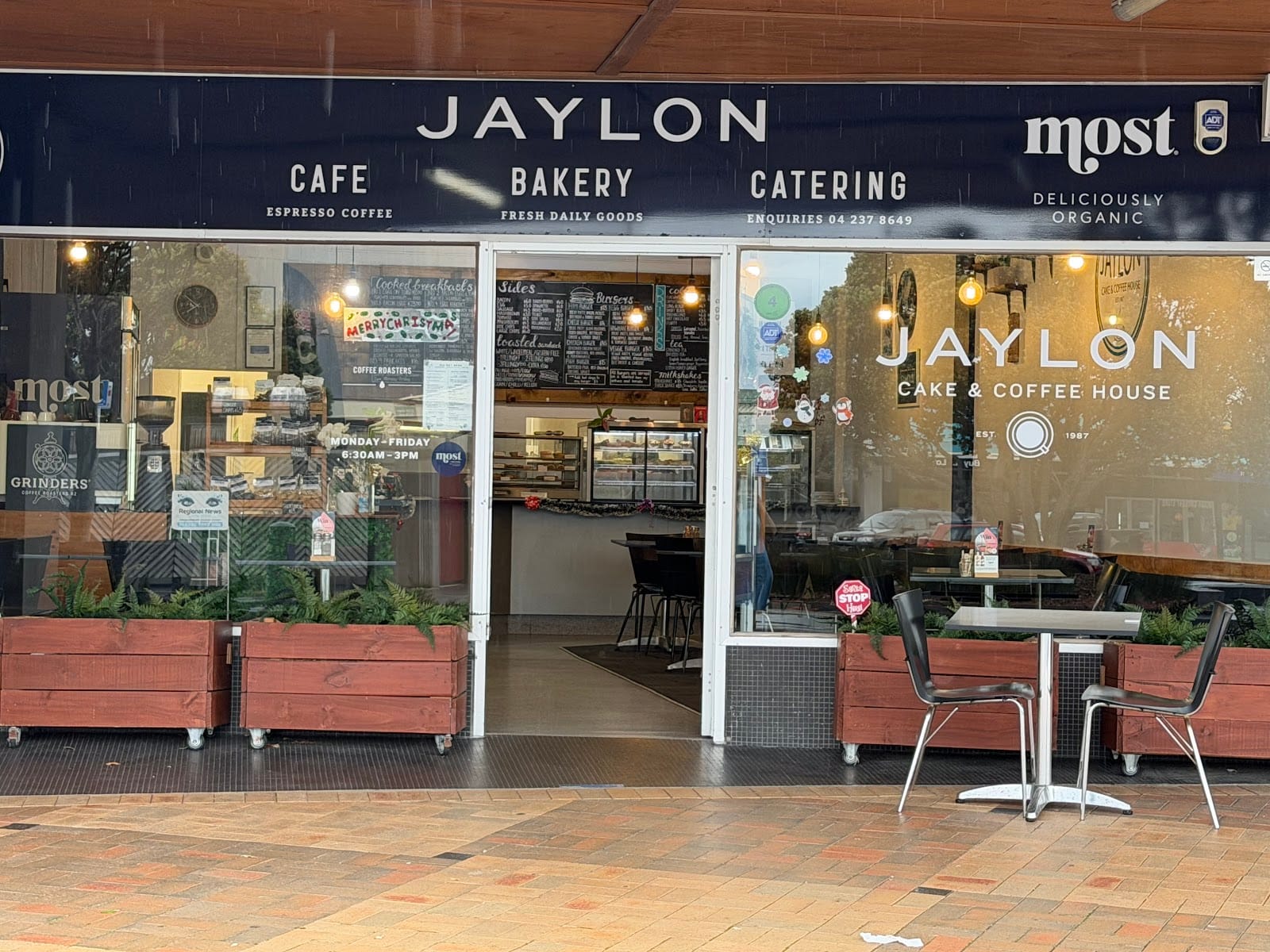 Jaylon Cake & Coffee House
