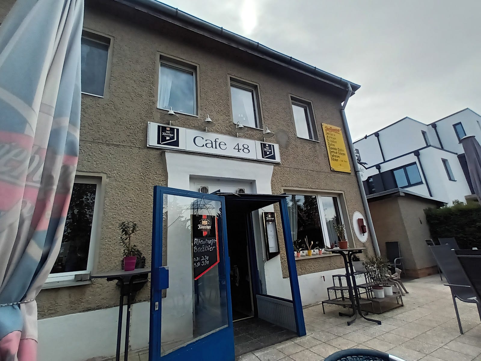 Cafe 48