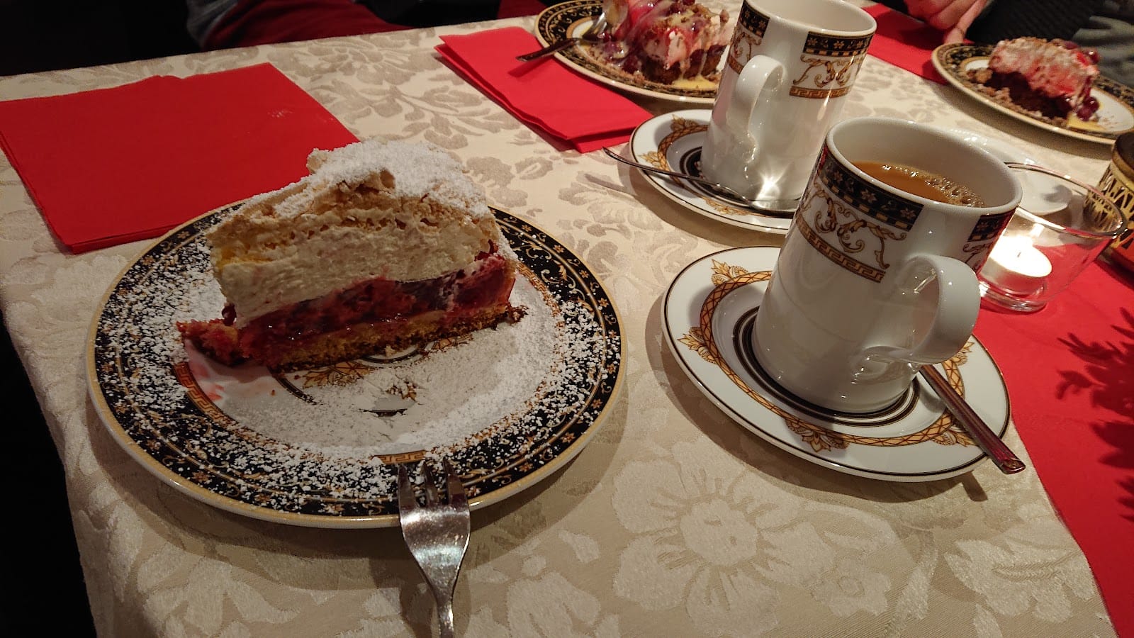 CAFE LEANDER CELLE in der RESIDENZ WOHNPARK BLUMLAGE - Reservierung empfohlen-