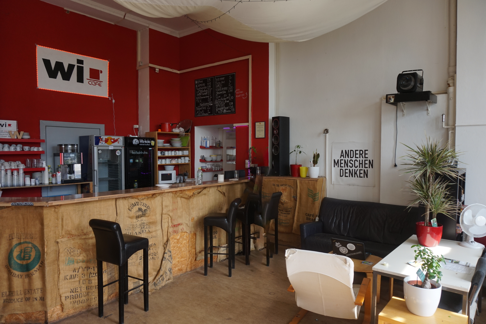 WiWi-Cafe photo 2