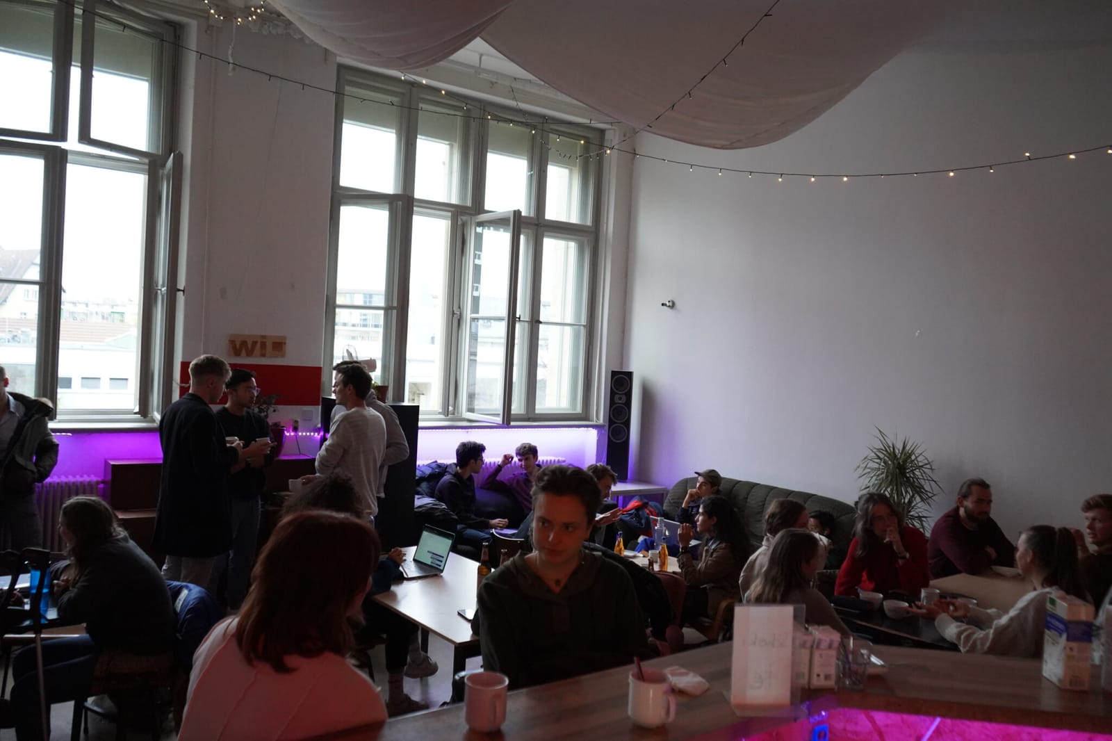 WiWi-Cafe photo 3