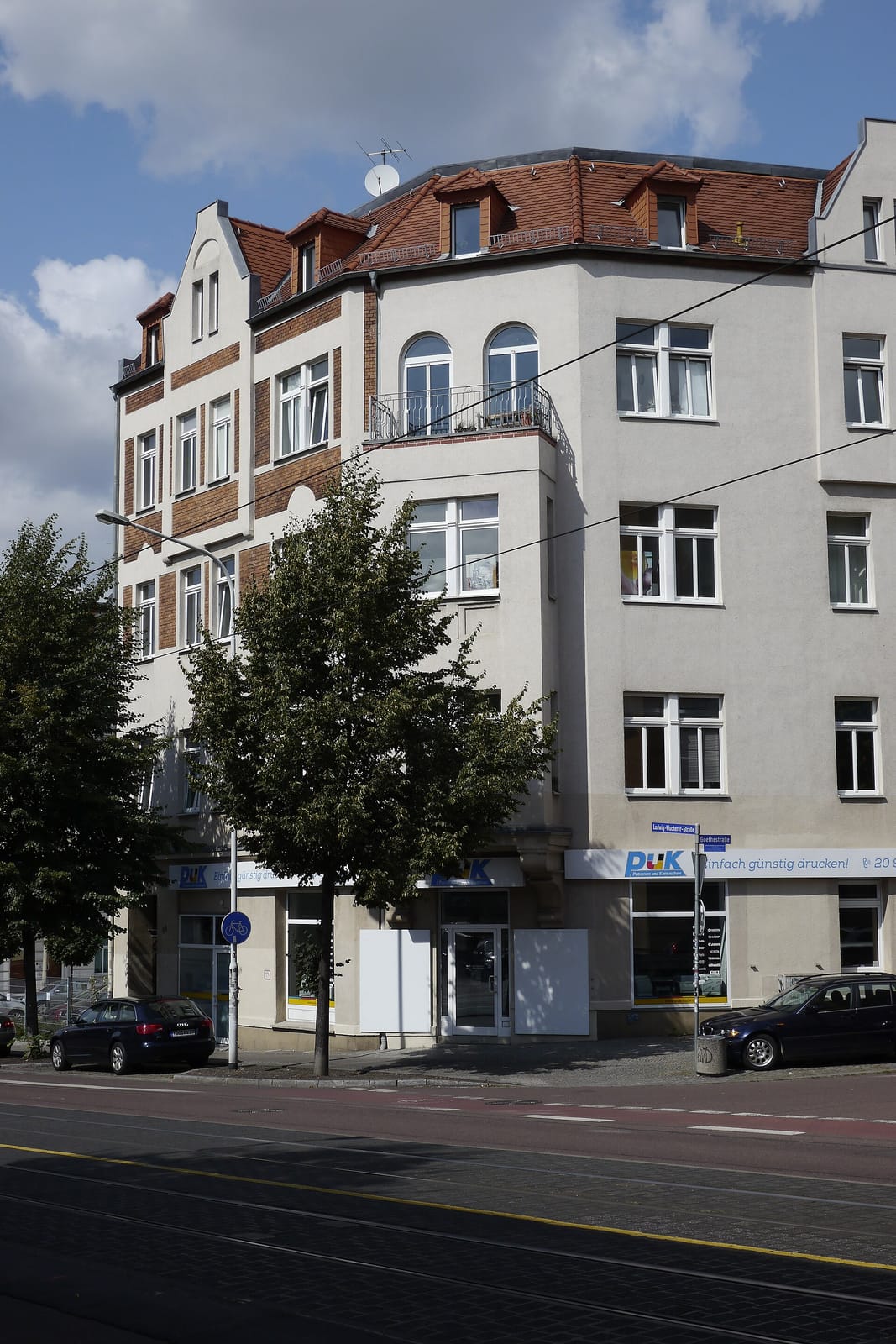 Dreierlei Halle - Kinderbekleidung - Cafè - Kinderbuchladen photo 2