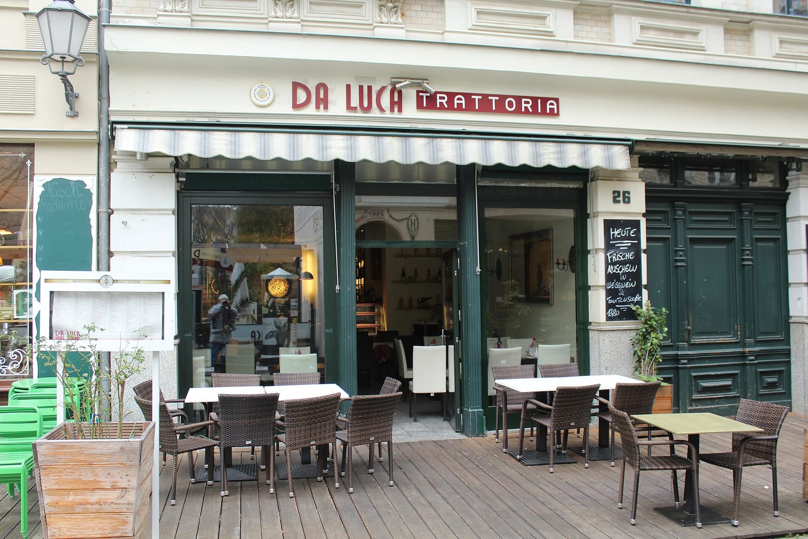 Nasch Madame vegane und glutenfreie Konditorei mit Straßenverkauf und Cafe photo 4