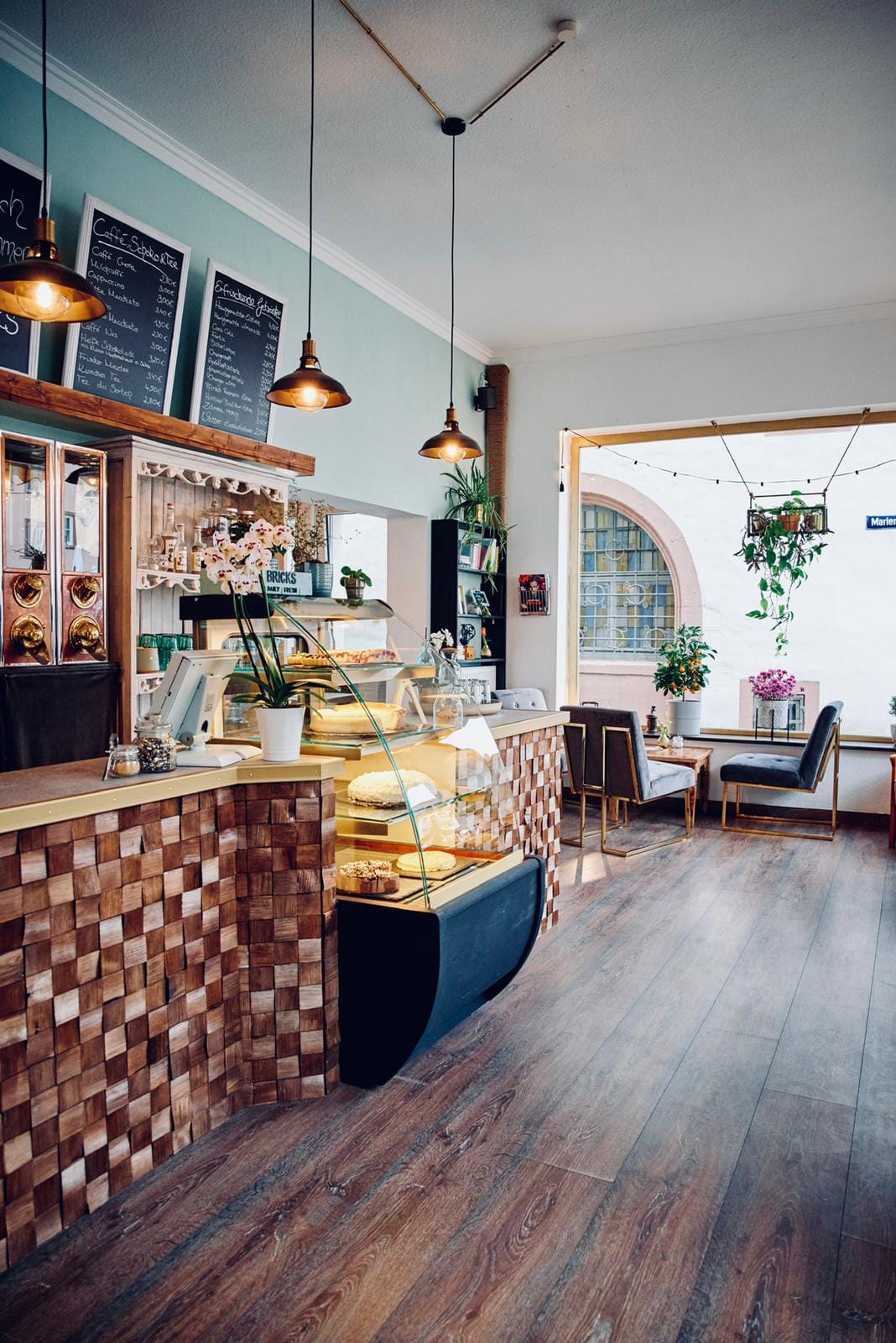 BRICKS — coffee with friends - Hanau