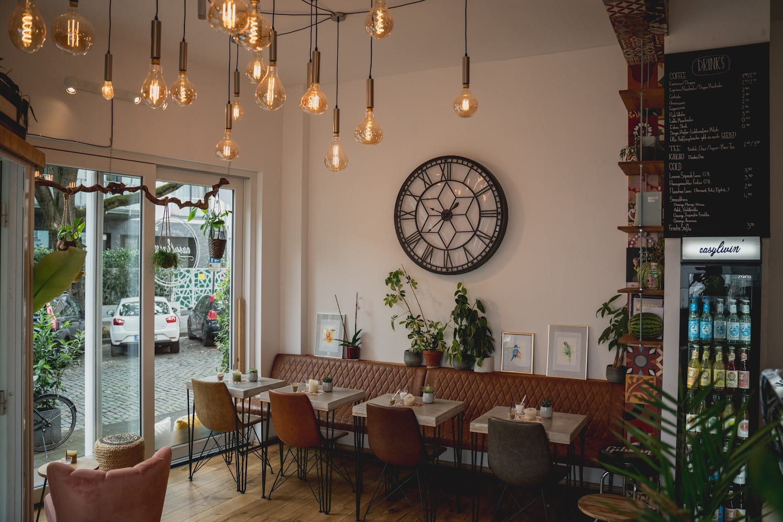 easylivin' Coffee, Brunch & Lunch