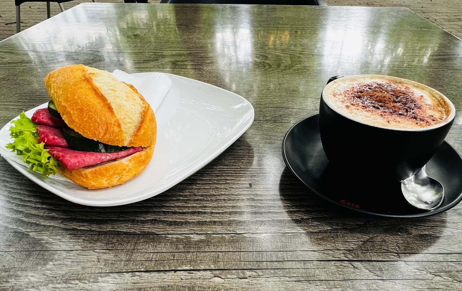 Cafe & bäckerei