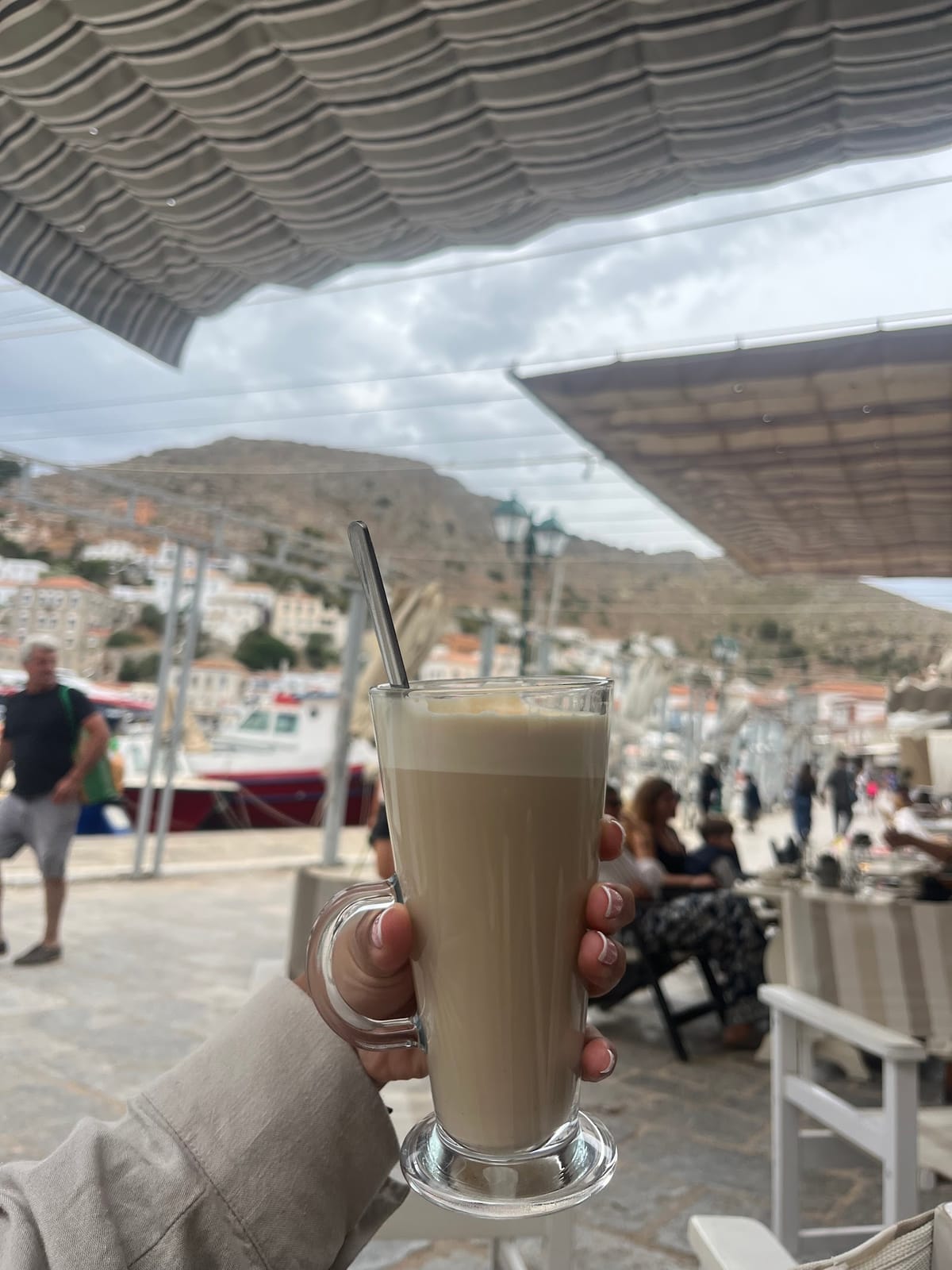 Cafe Bistro En -Plo