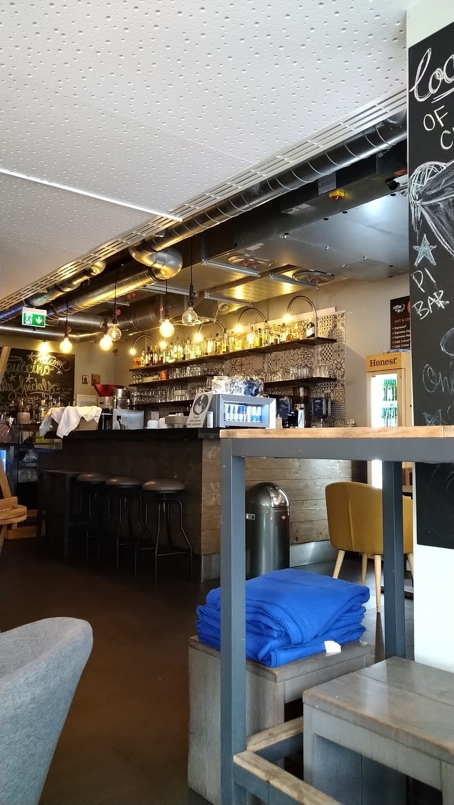 Pi Coffee & Bar