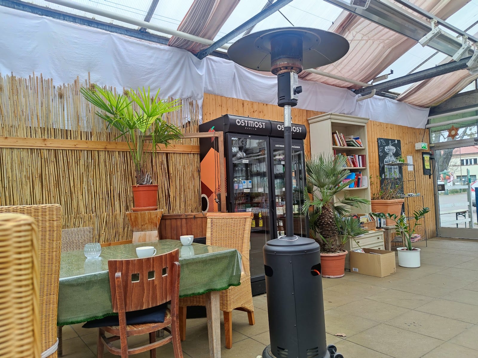 Gruenes Blumen Cafe