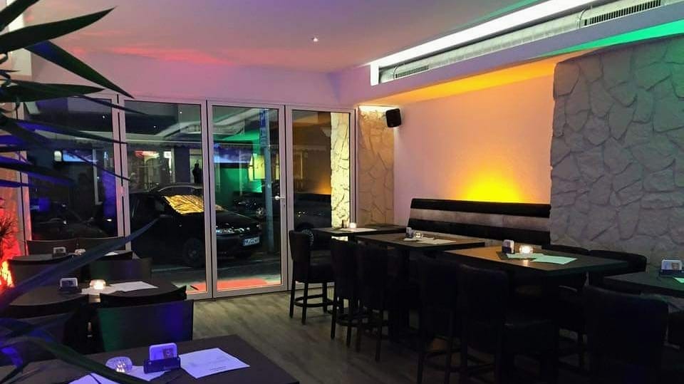 Cosmopol Cafe