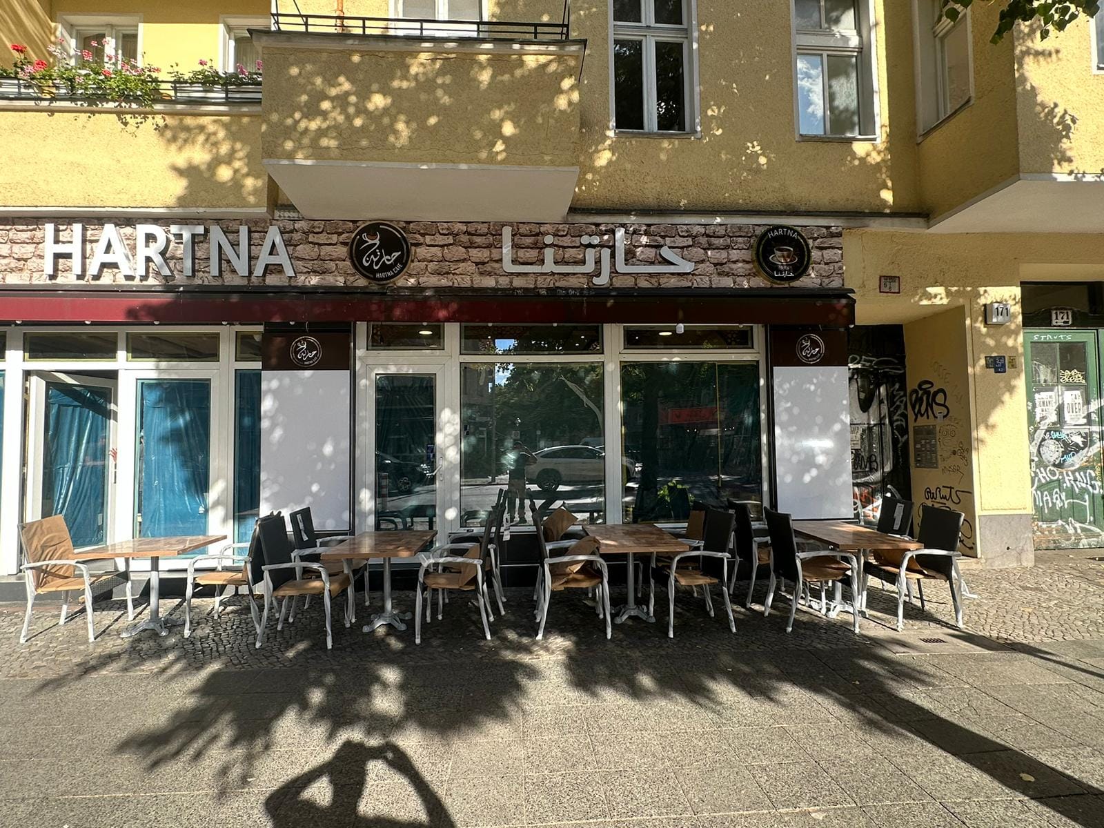 HARTNA Cafe'