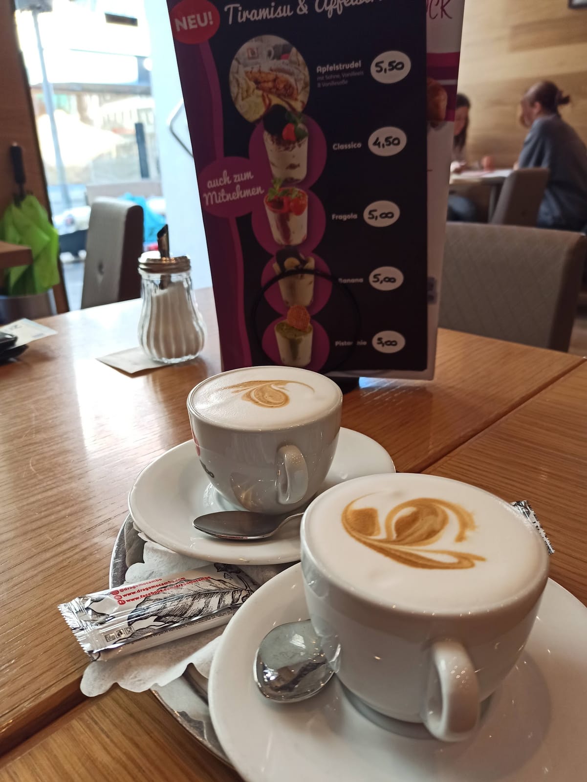 Teatro Ital. Eis-Cafe Gelateria