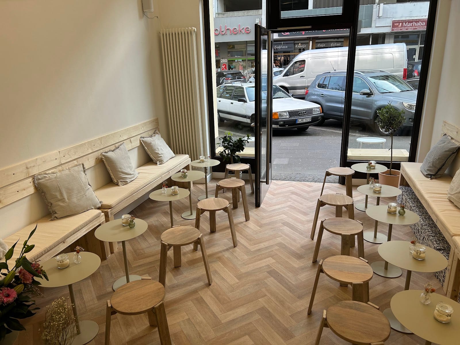 GOLDZEIT THE COFFEE CLUB © - Take Away