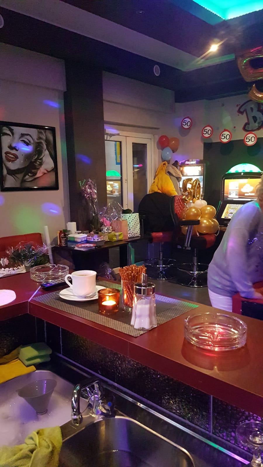 Cafe Dam