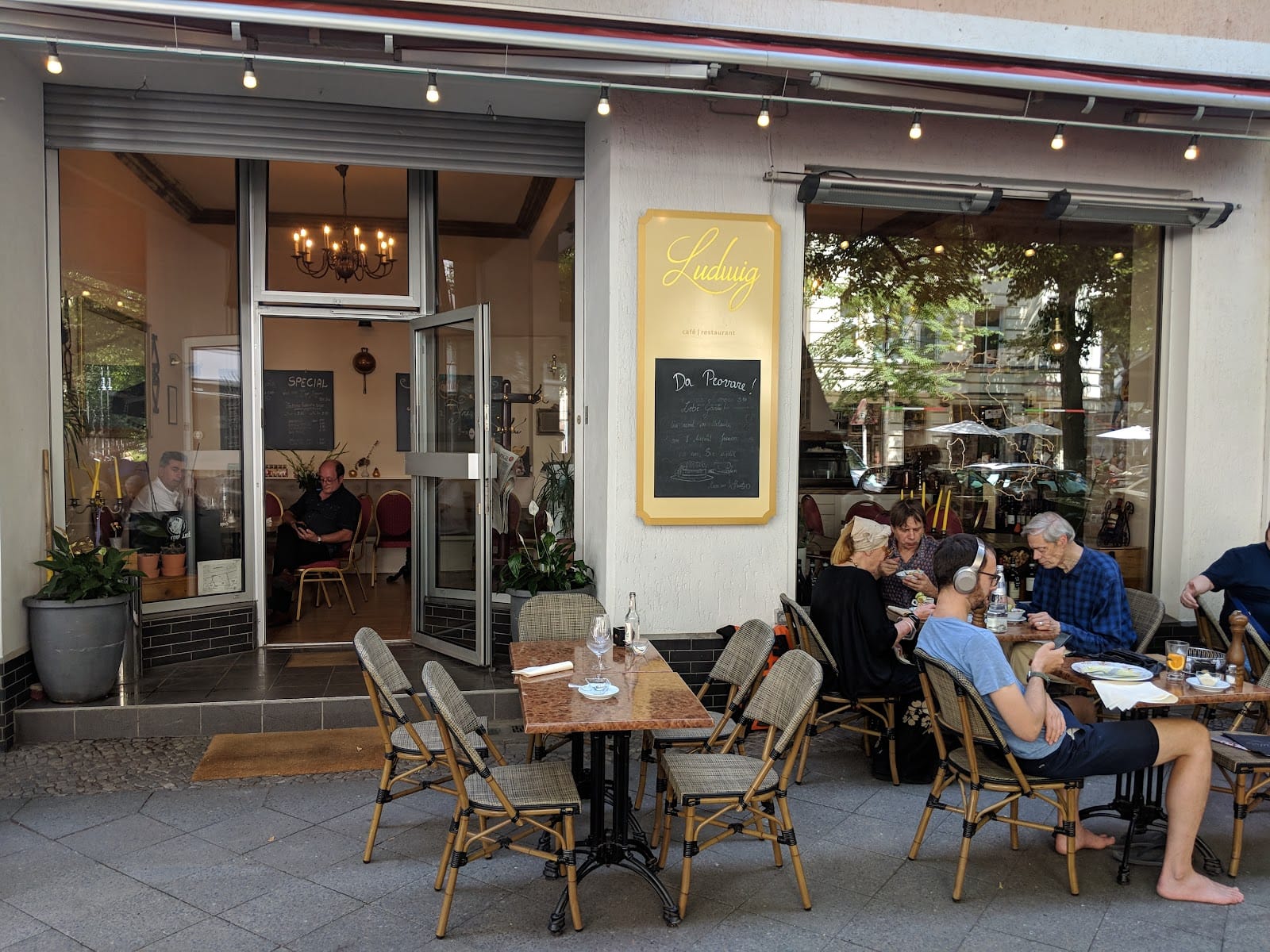 Italienisches Cafe & Restaurant Ludwig con brio