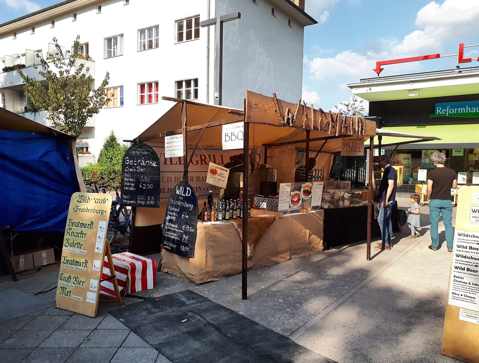Toms Kaffeerösterei-Cafe und freche frisch geröstete Kaffeebohnen im U-Bahnhof Onkel Toms Hütte in Berlin Zehlendorf photo 5