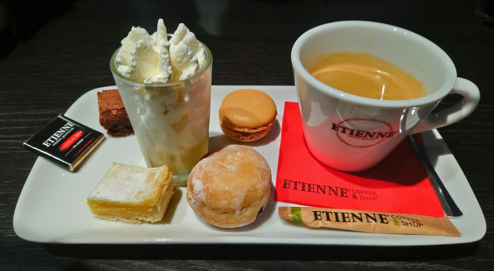 ETIENNE Coffee & Shop Le Spot Evry