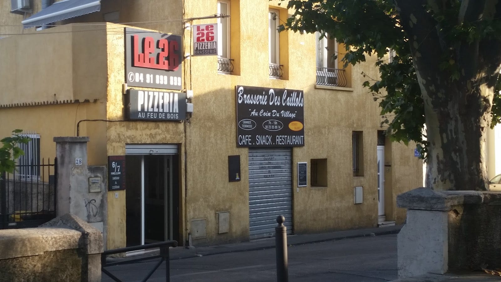 Brasserie Des Caillols "Au Coin Du Village" Cafe Snack Restaurant