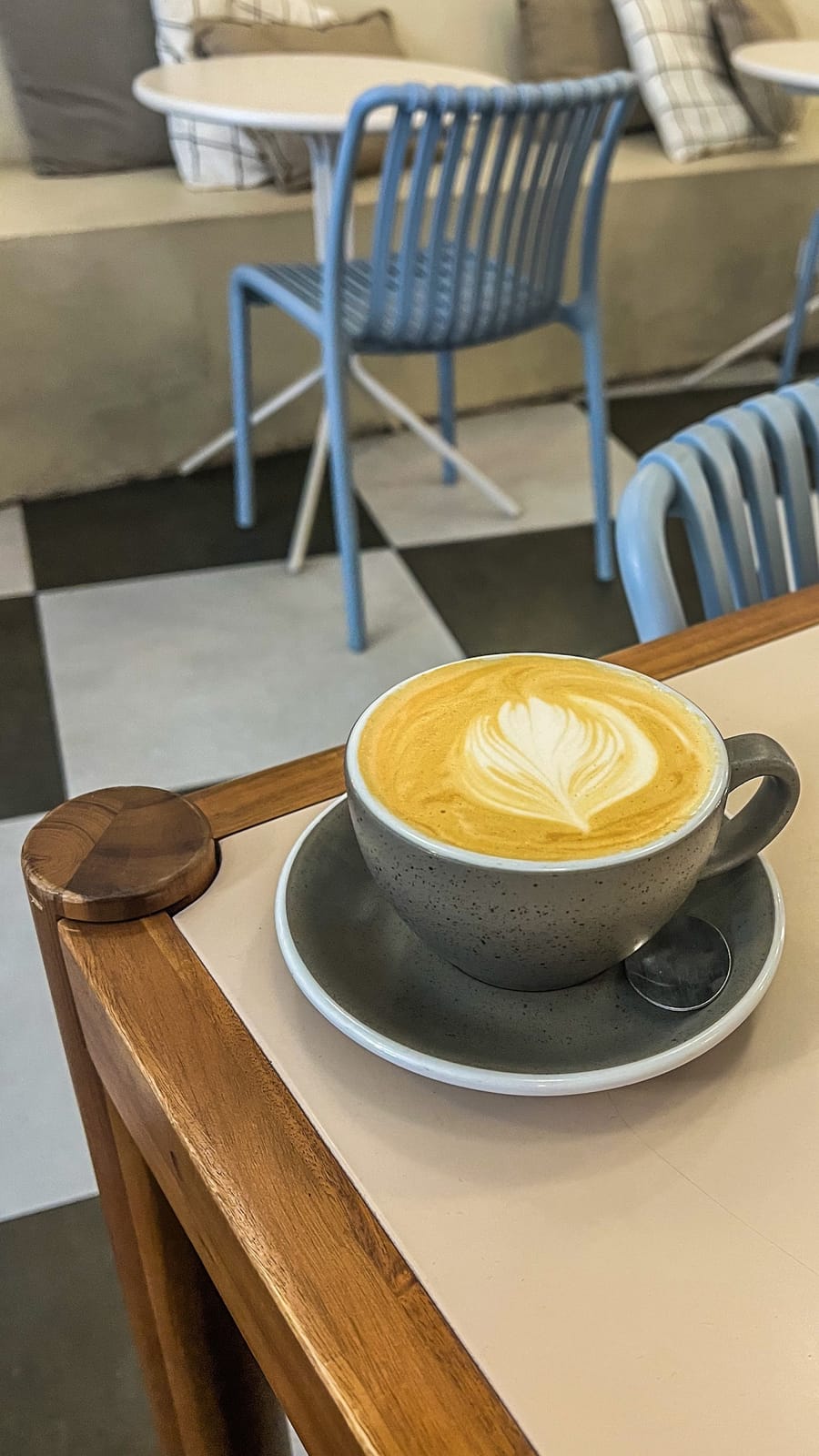 APT.20 COFFEE SHOP