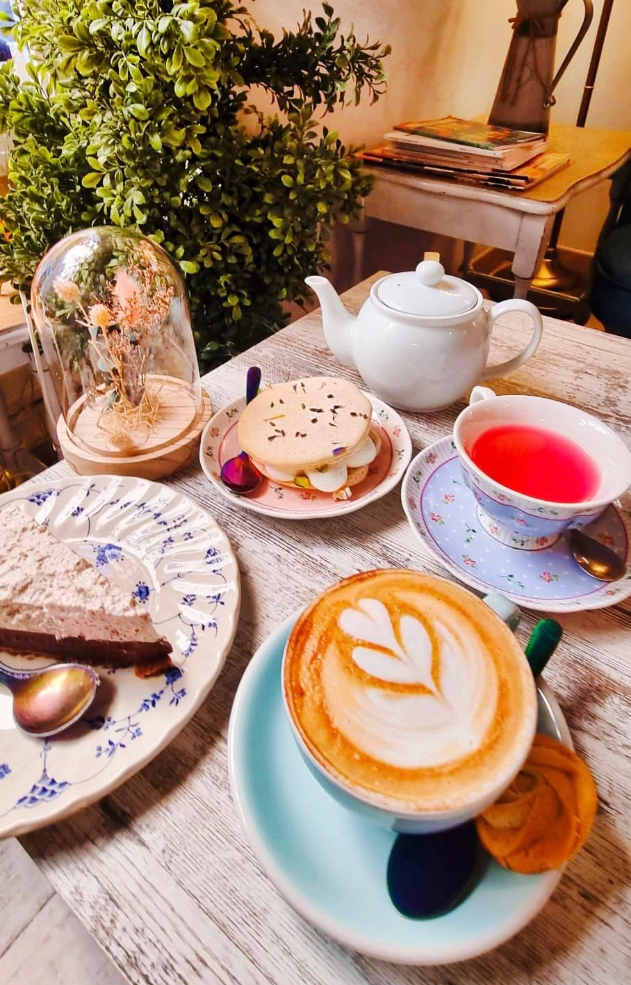 LUNÉA Brunch & Coffee