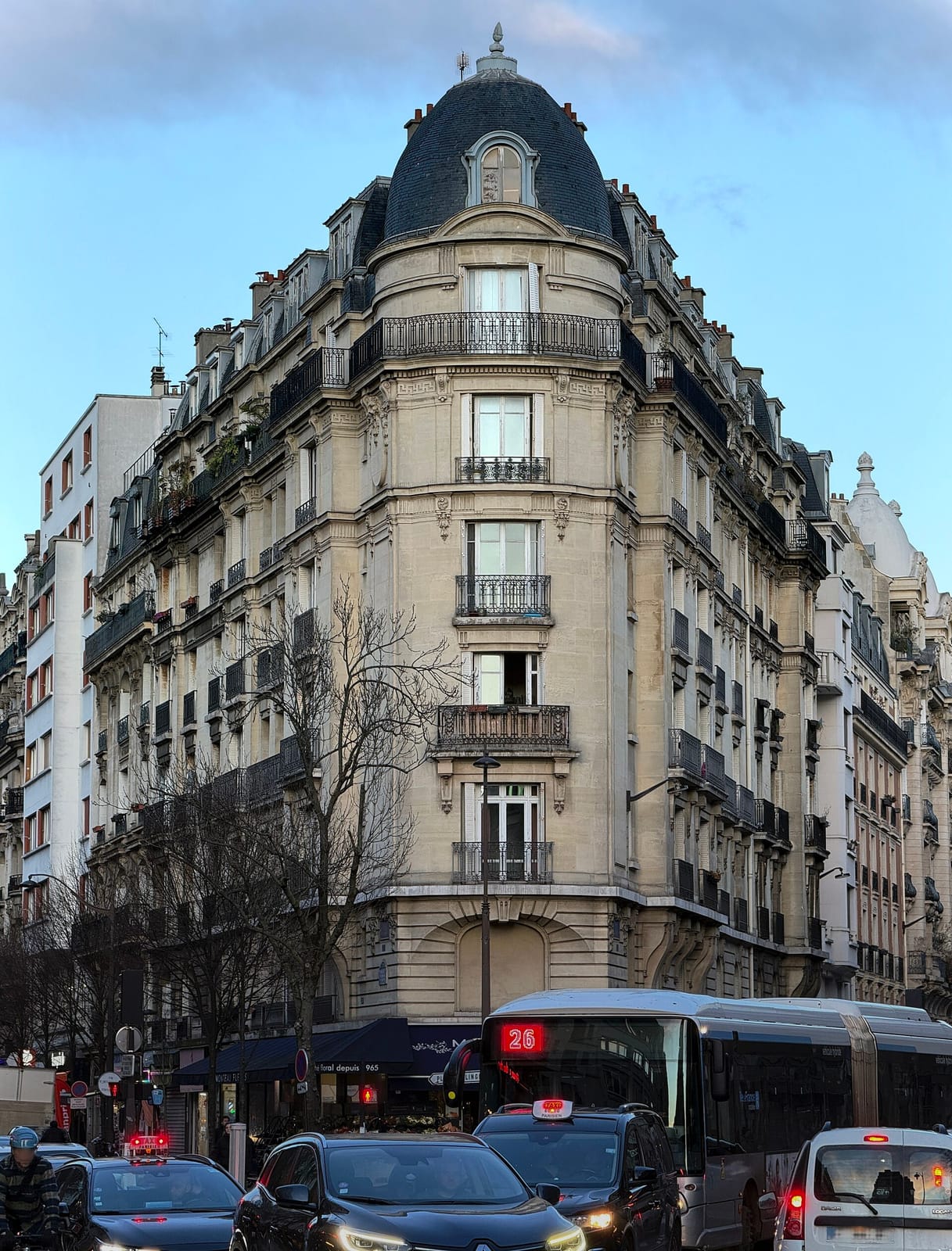 SAMPLE CAFE PARIS photo 5