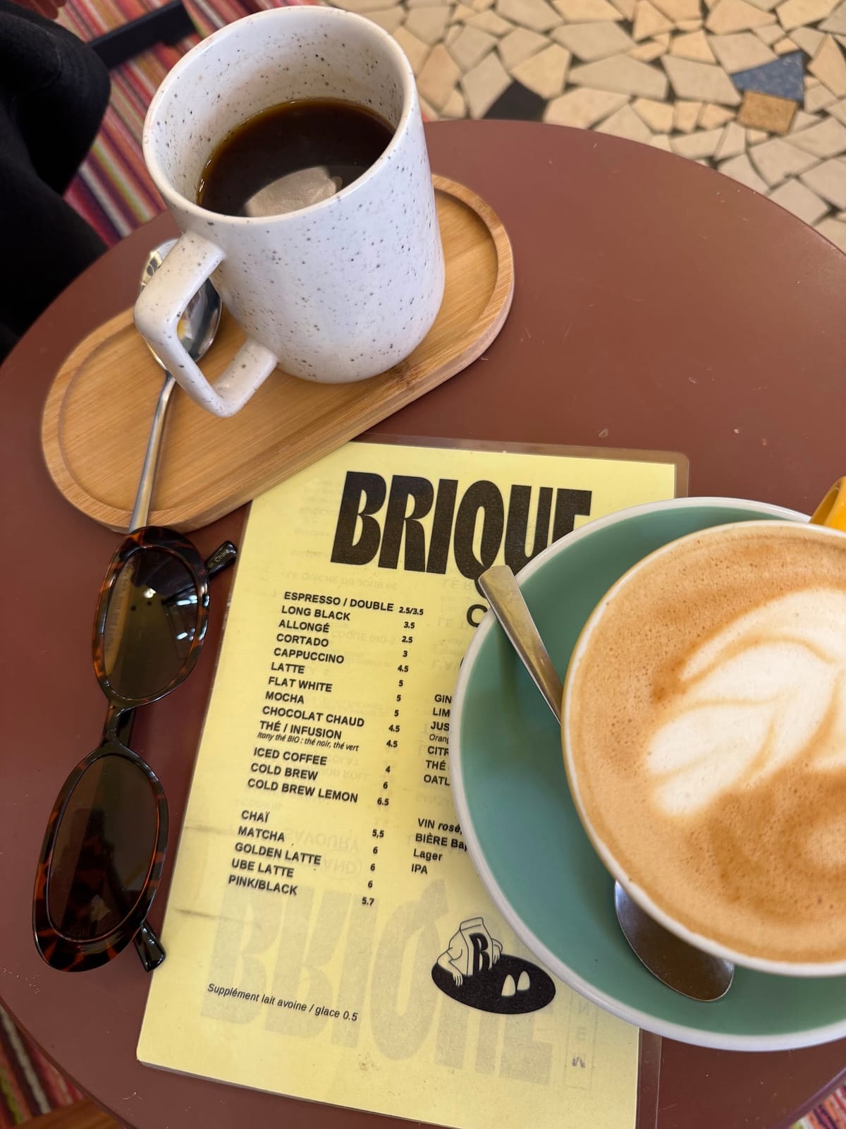 Brique Coffee Shop