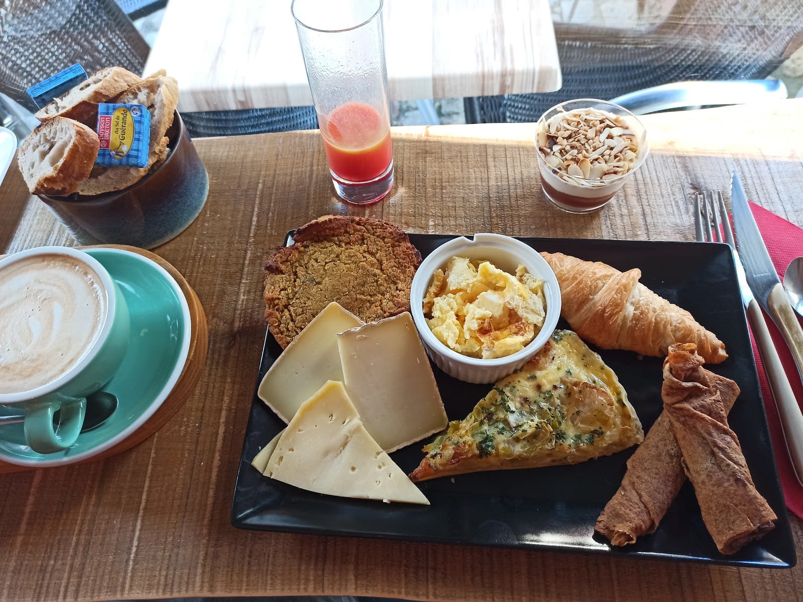 Kafeenn Coffee Shop