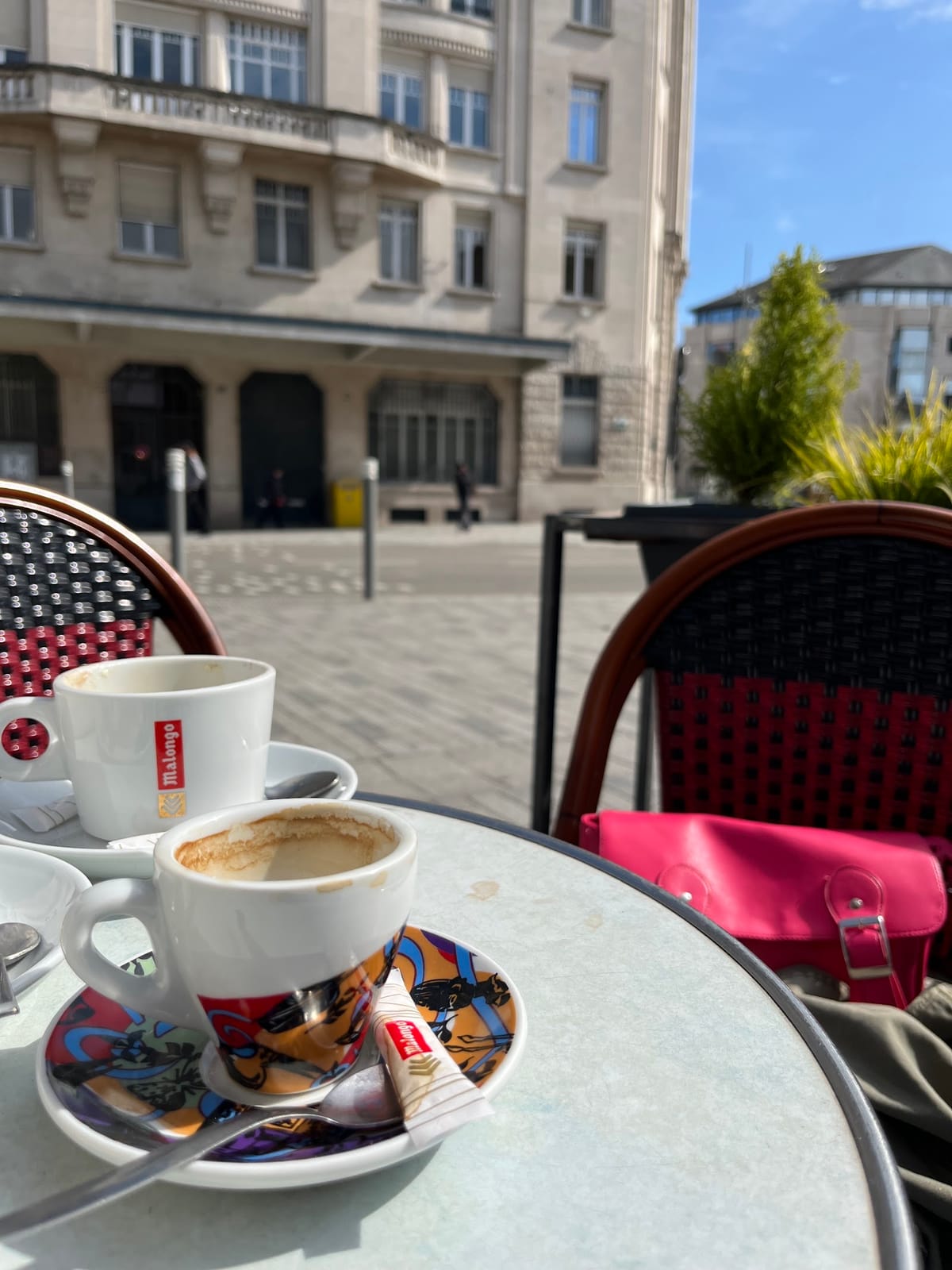 Le Metropole Cafe