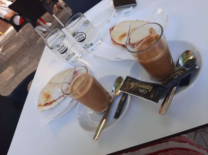 Cafe-Bar La Almudena