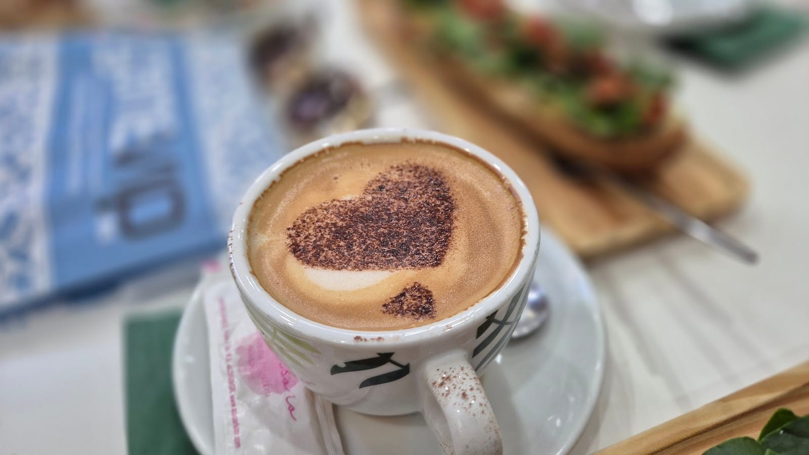 Ti penso io Cafe 100% Café Arábica, cafés de especialidad y productos Italianos, desayunos y meriendas , postres caseros