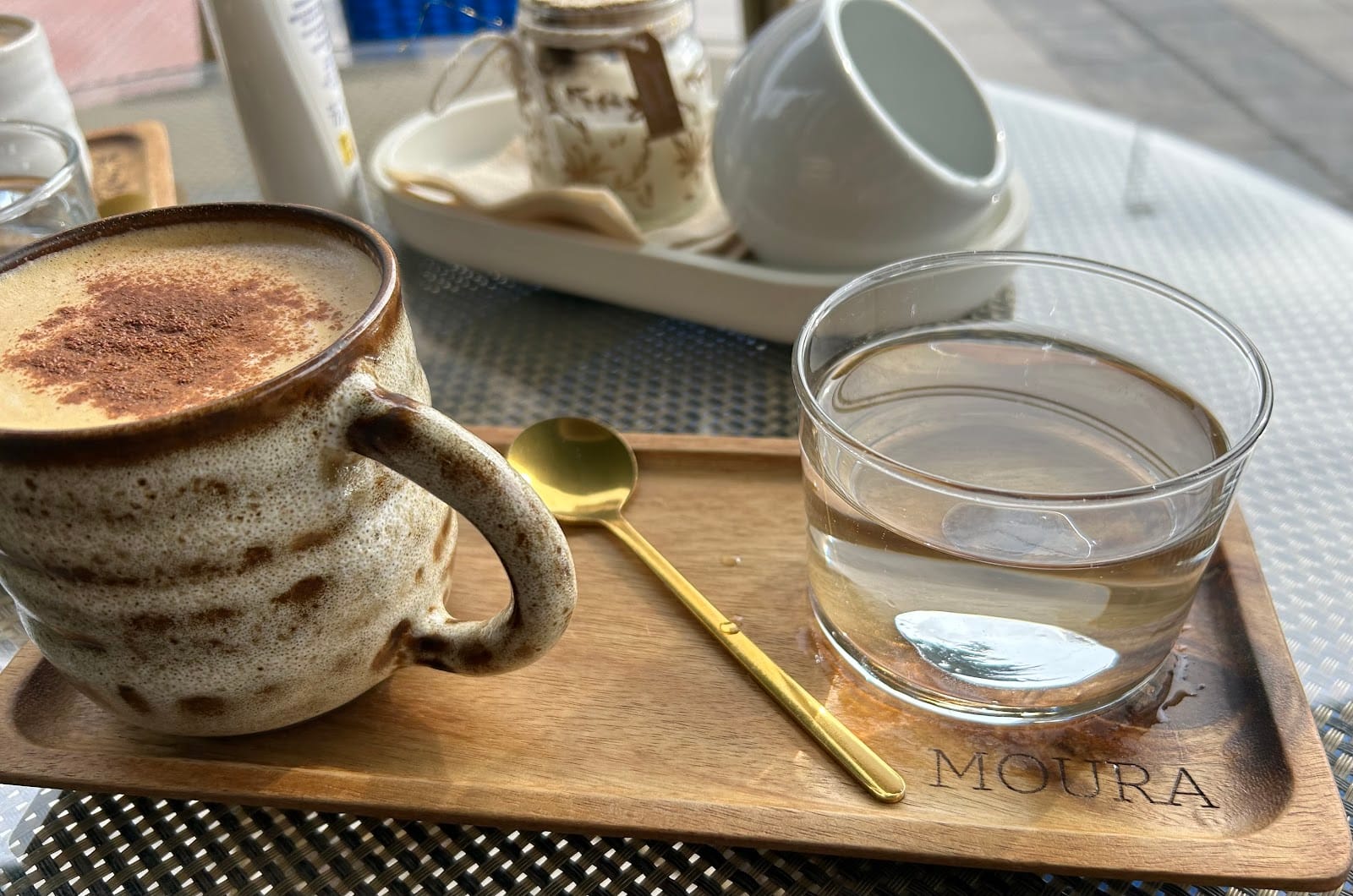 Moura - Coffee & Kitchen