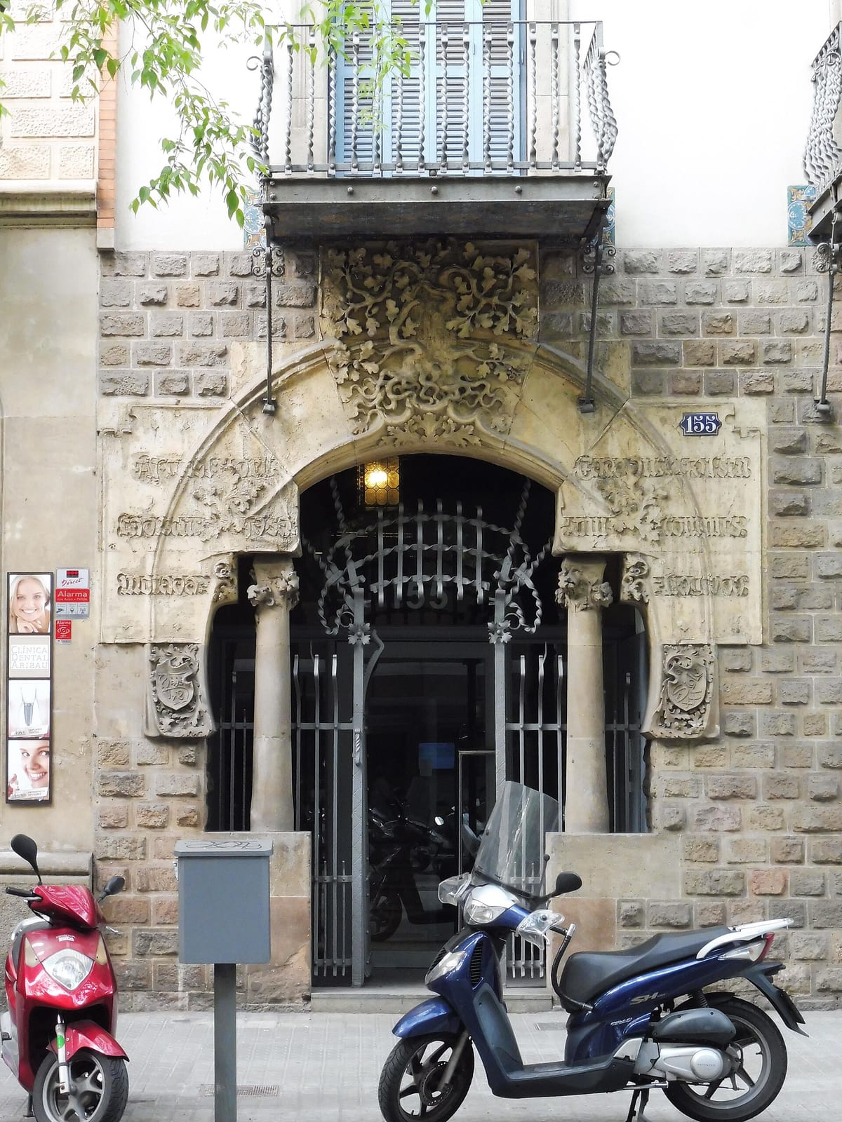 180 paris cafe photo 2