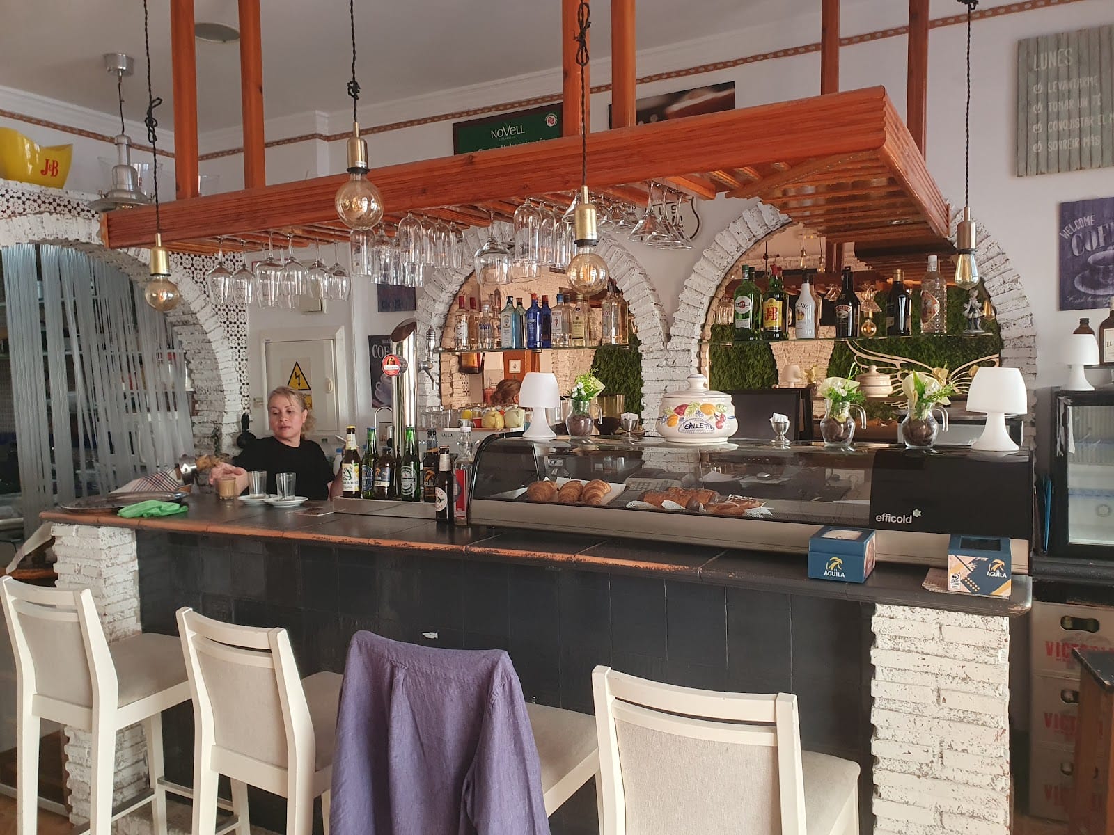 Elysium Cafe bar