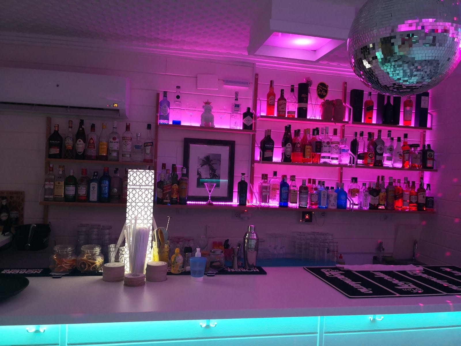 El Armario Cafe y Copas
