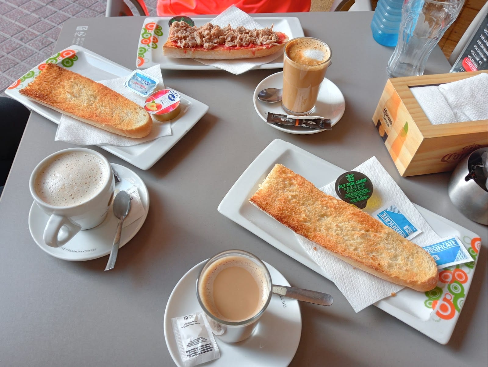 Cafe bar 23