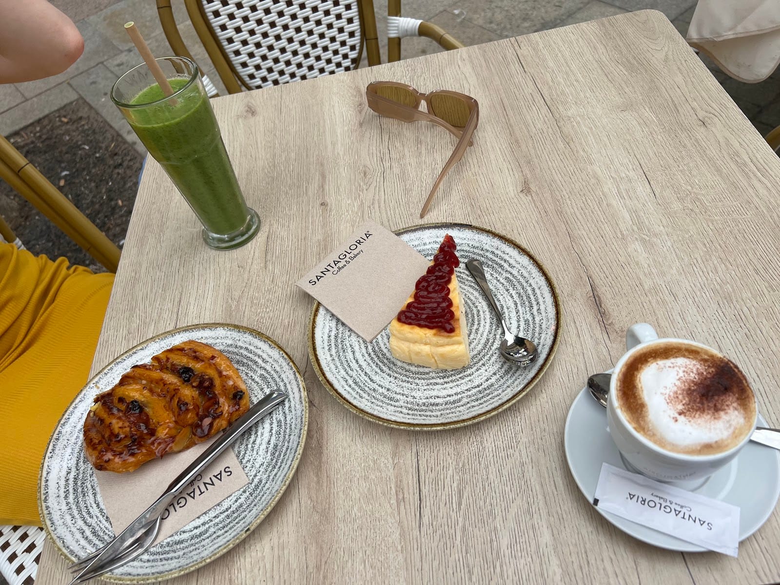Santagloria Coffee & Bakery