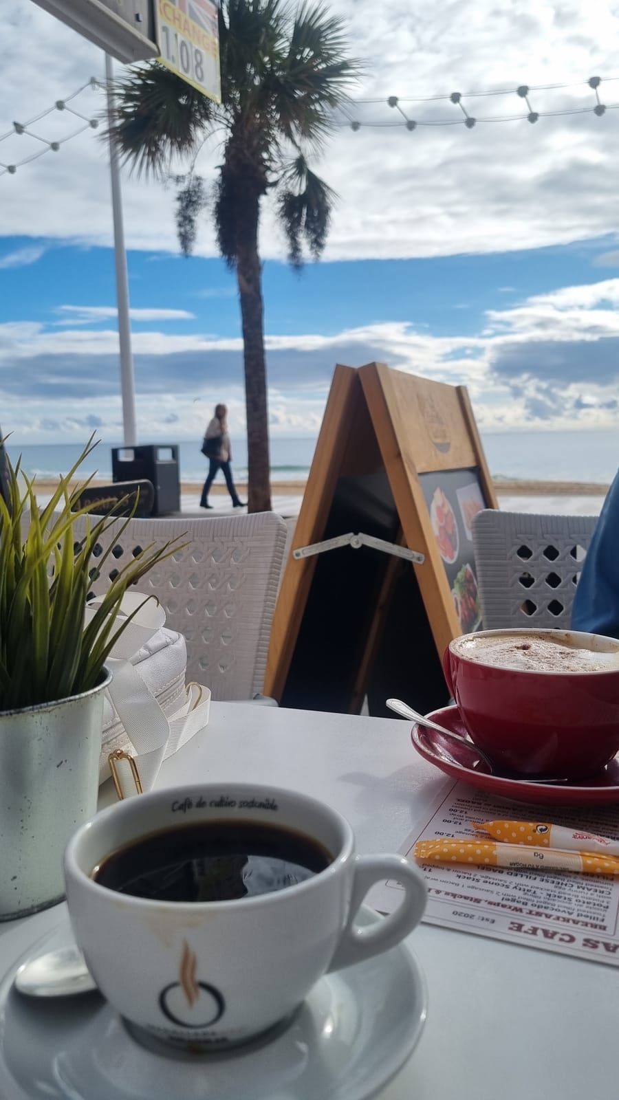 Aromas British Cafe