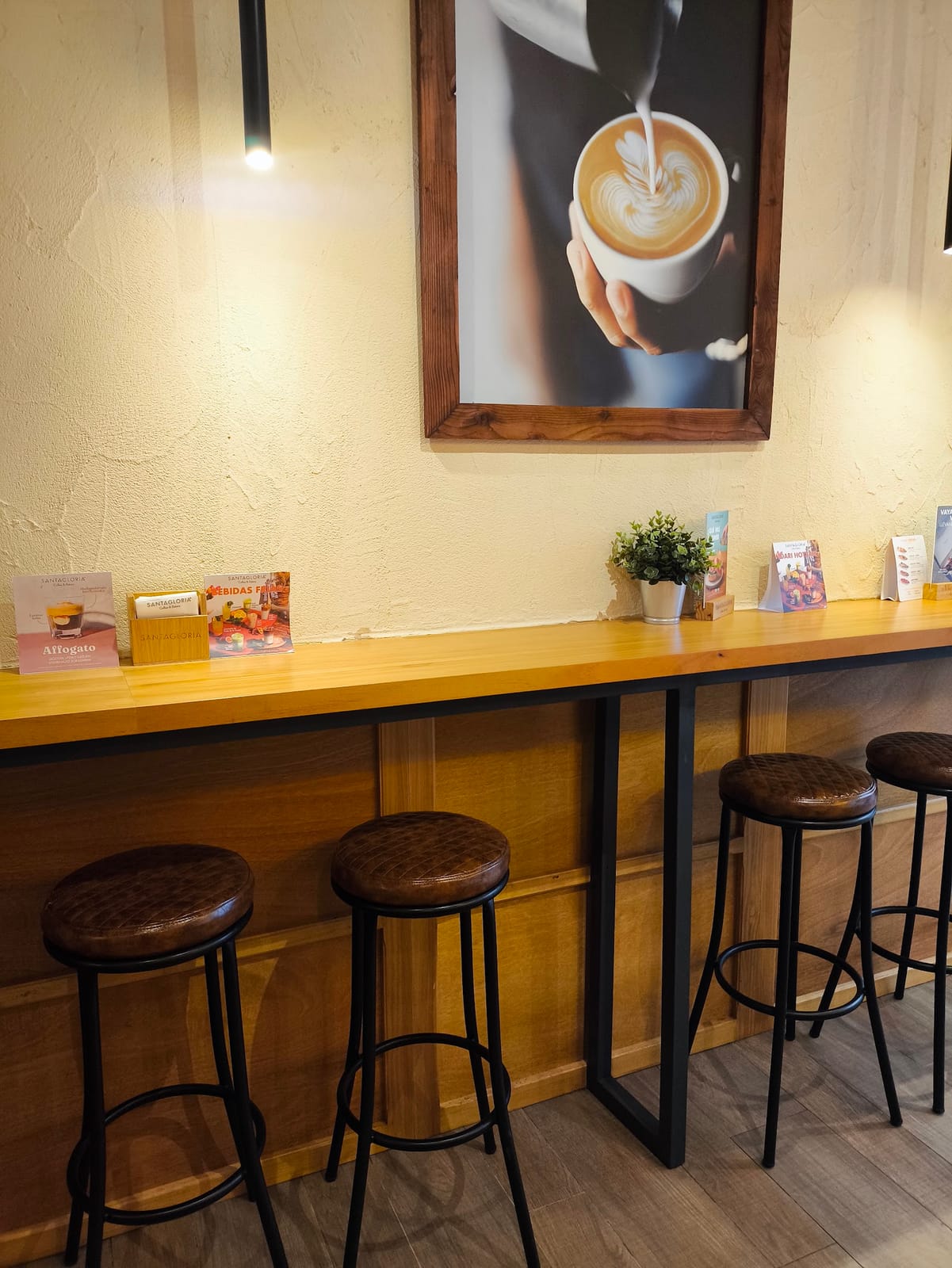 Santagloria Coffee & Bakery