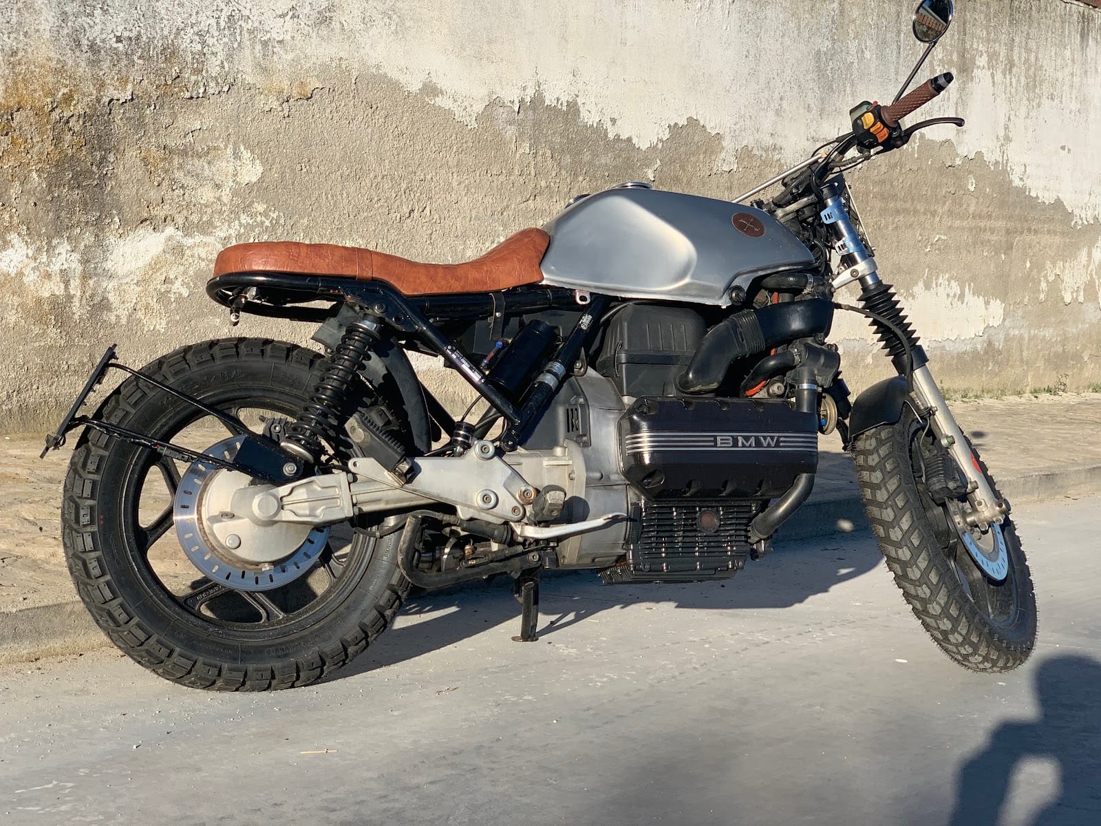Cafe Racer Garage