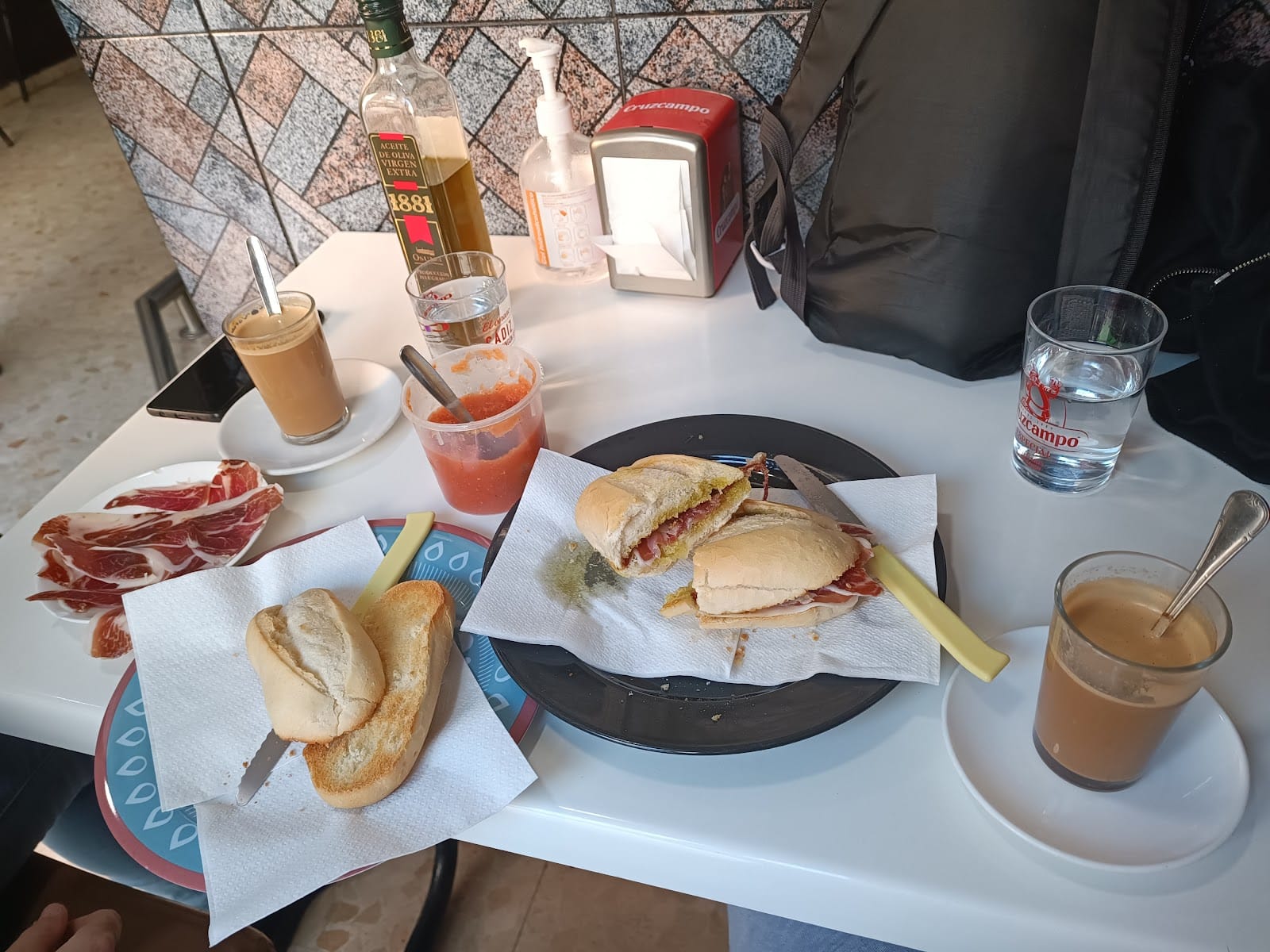 Cafe Bar Santi