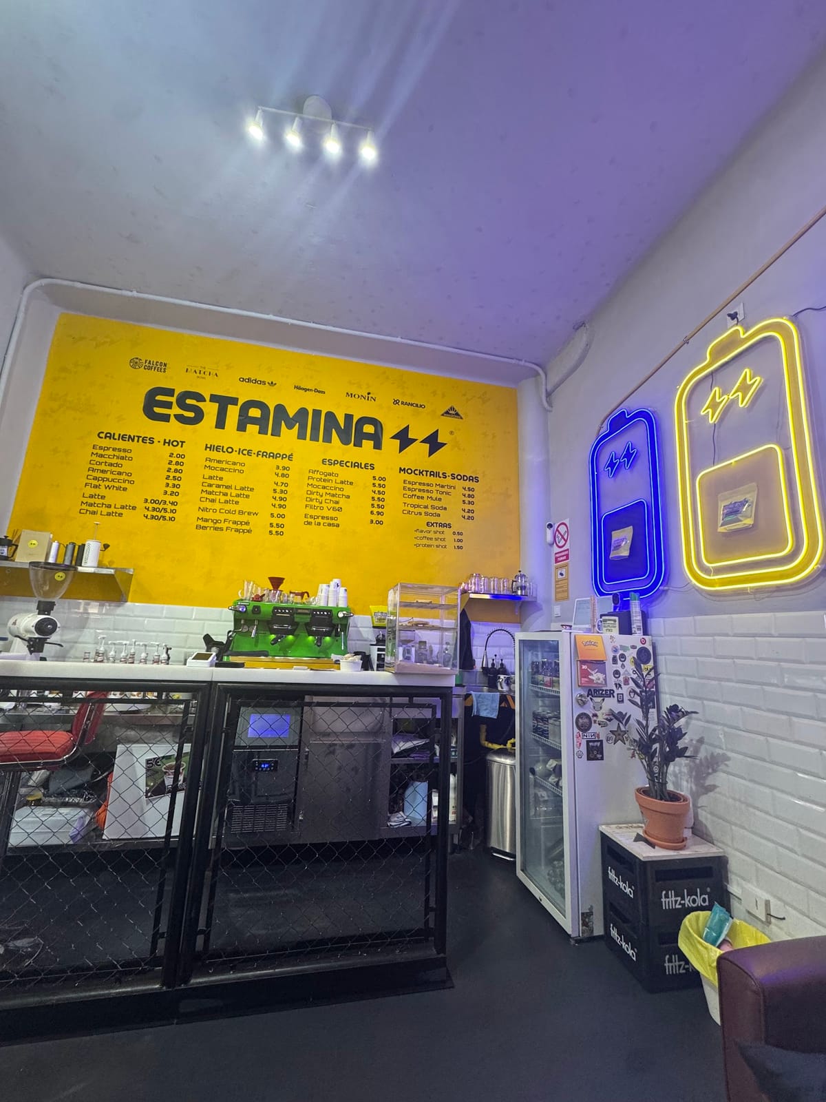 ESTAMINA coffee & matcha