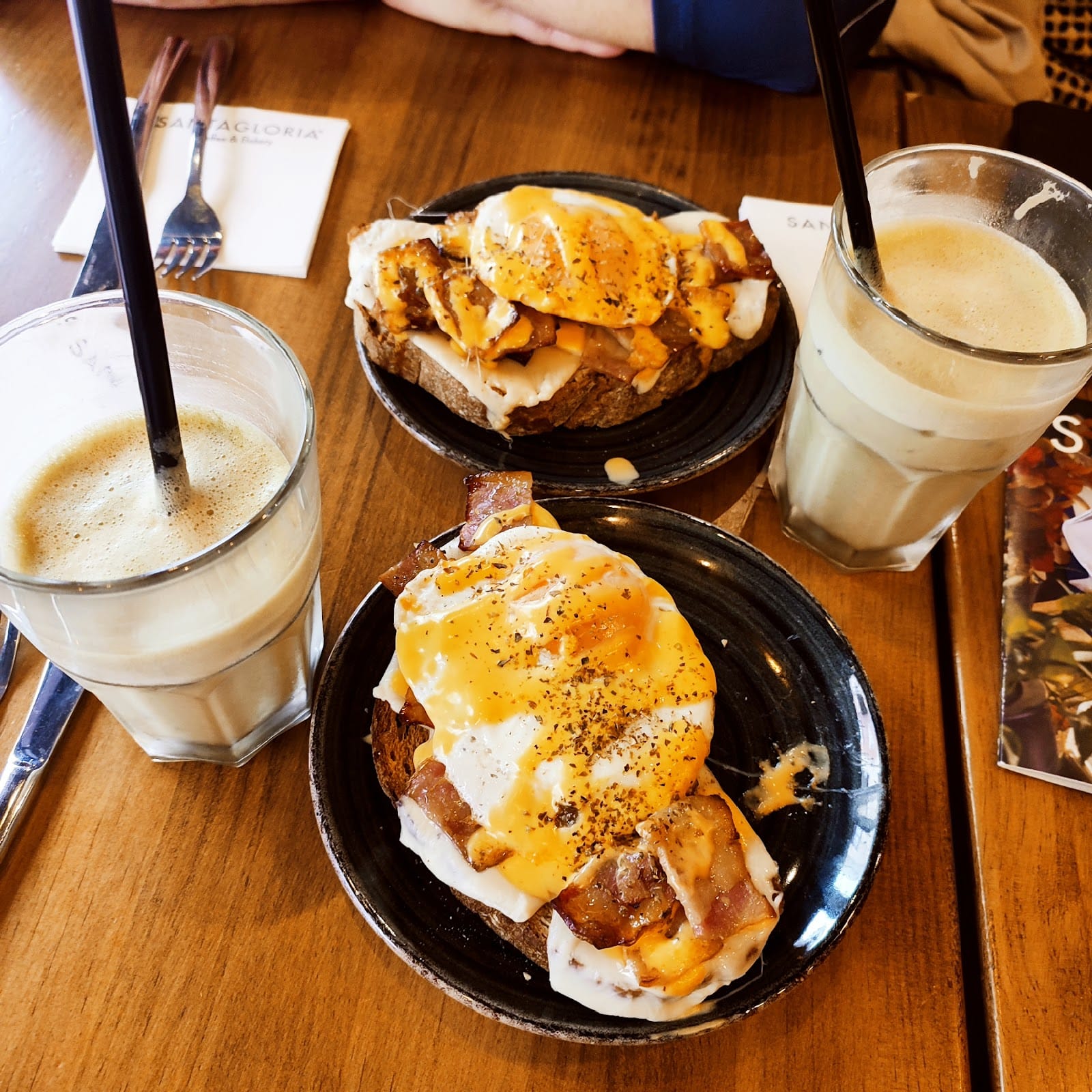 Santagloria Coffee & Bakery