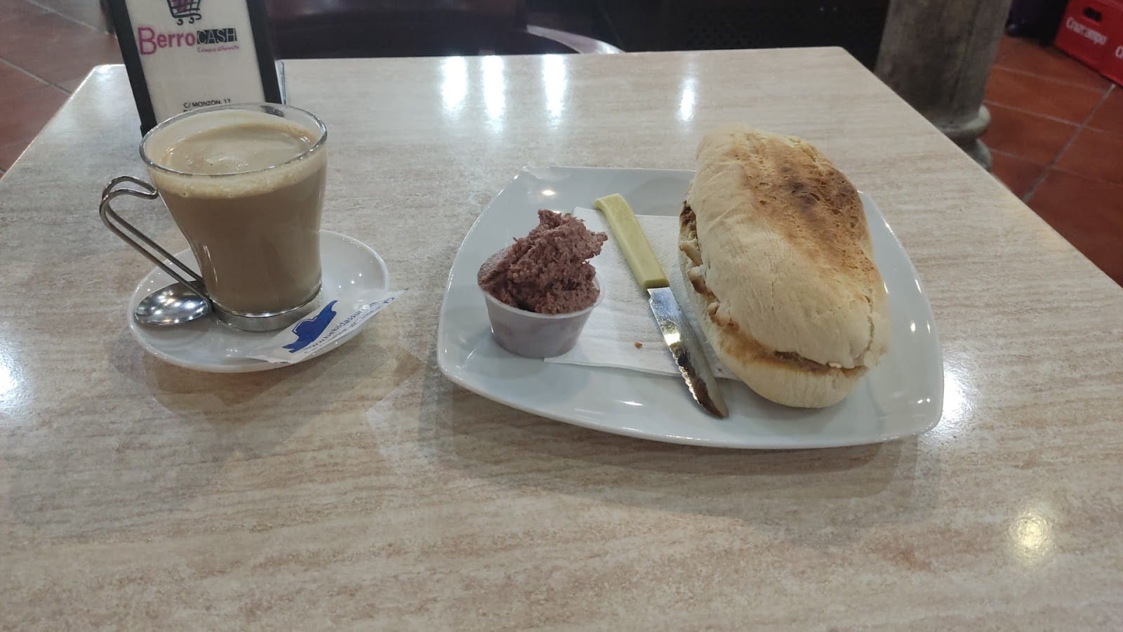 Cafe Mónaco